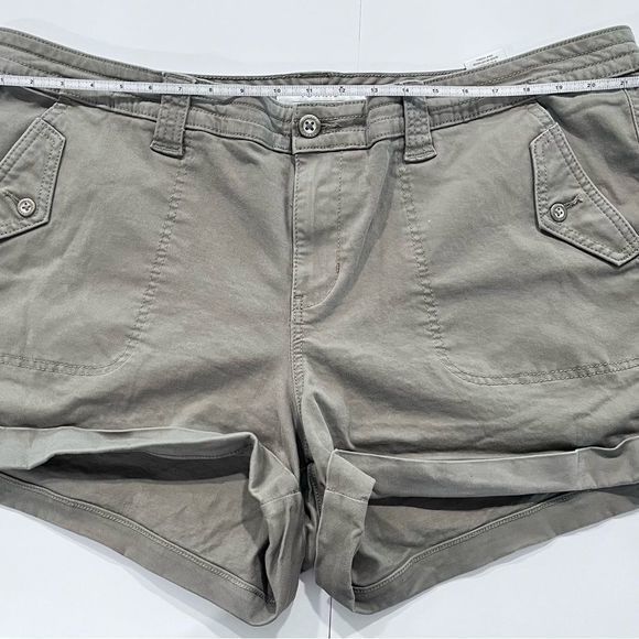 Torrid Olive Green 3.5 Inch Military Stretch Twill Mid-rise Shorts Plus Size 24 - Picture 10 of 13